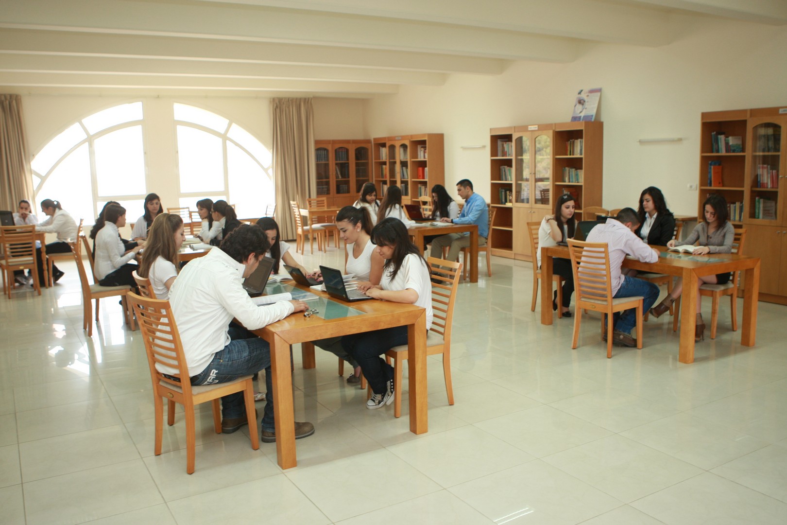 Recherche Université Sainte Famille Batroun